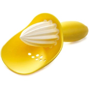 Joseph Joseph Catcher Citrus Reamer with Seed Catcher, Yellow